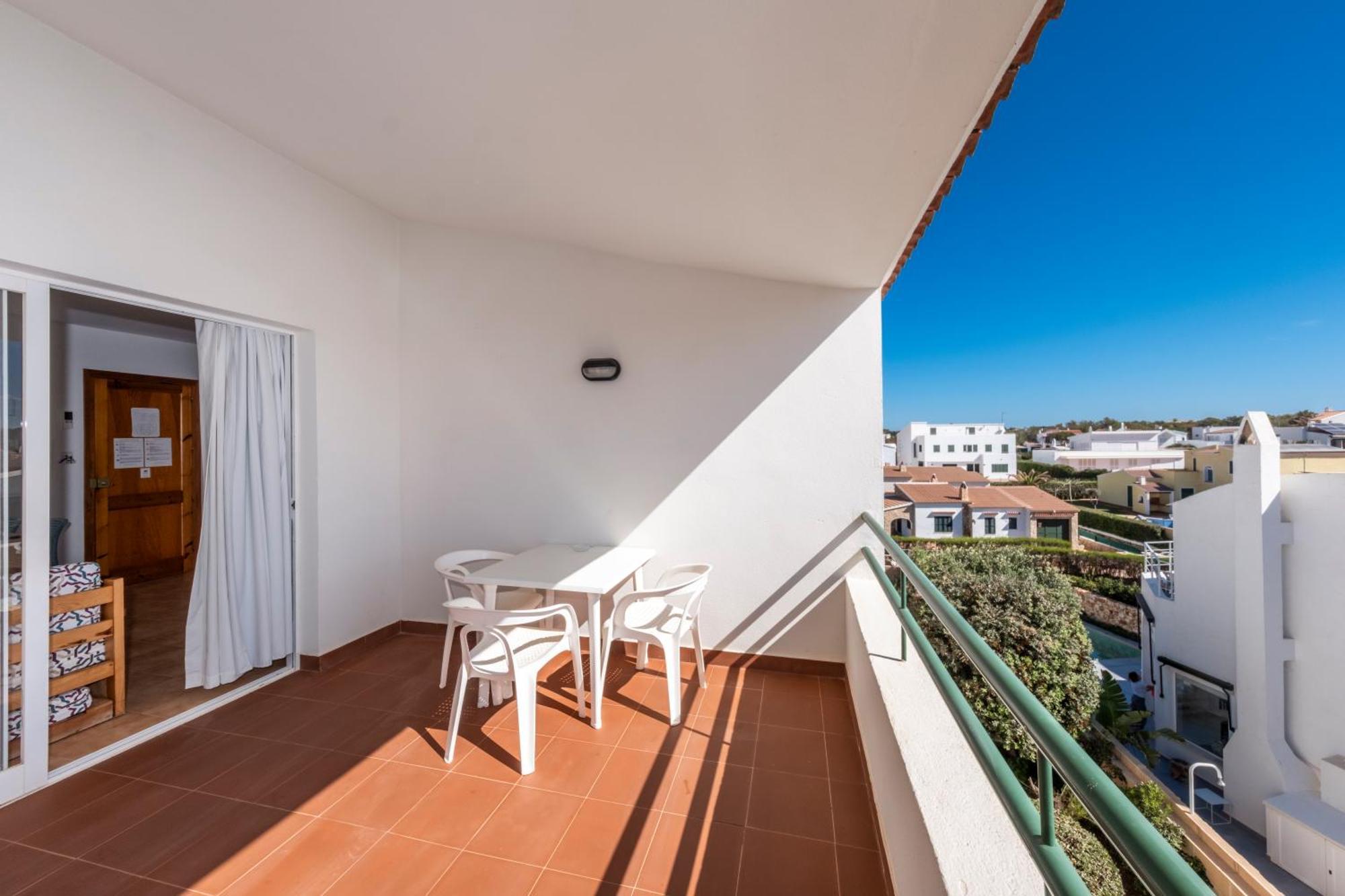 Apartamentos Sol Ponent Cala Blanca  Exterior foto