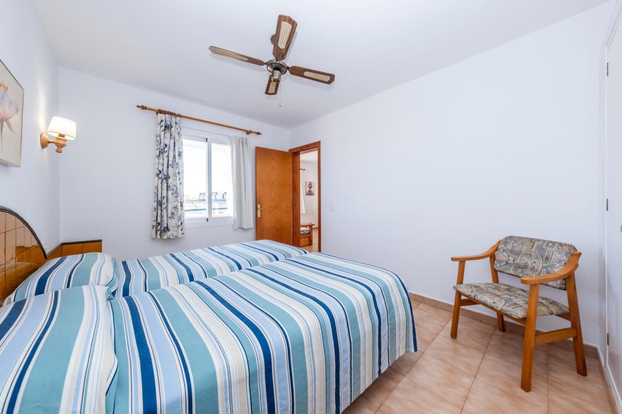 Apartamentos Sol Ponent Cala Blanca  Exterior foto